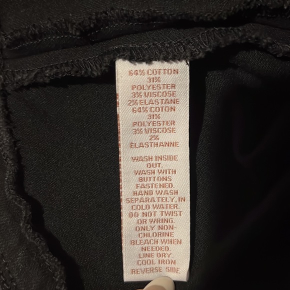 SCRIPTED - Picture 8 of 8